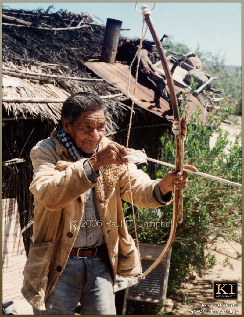 LOADING Old Native Indian SHooting Traditional Bow Awwow Pictures...