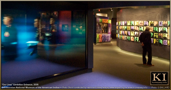 SMITHSONIAN MAIN EXHIBIT ENTRANCE